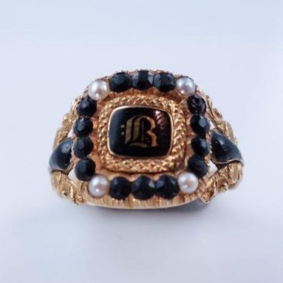 mourning and signet rings, gold ring